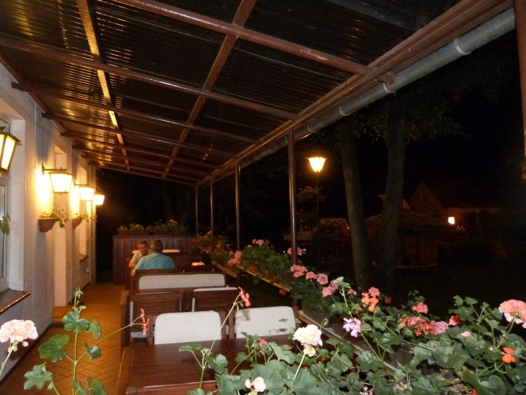 Landhaus Dargelin Hotel Behrenhoff Ngoại thất bức ảnh