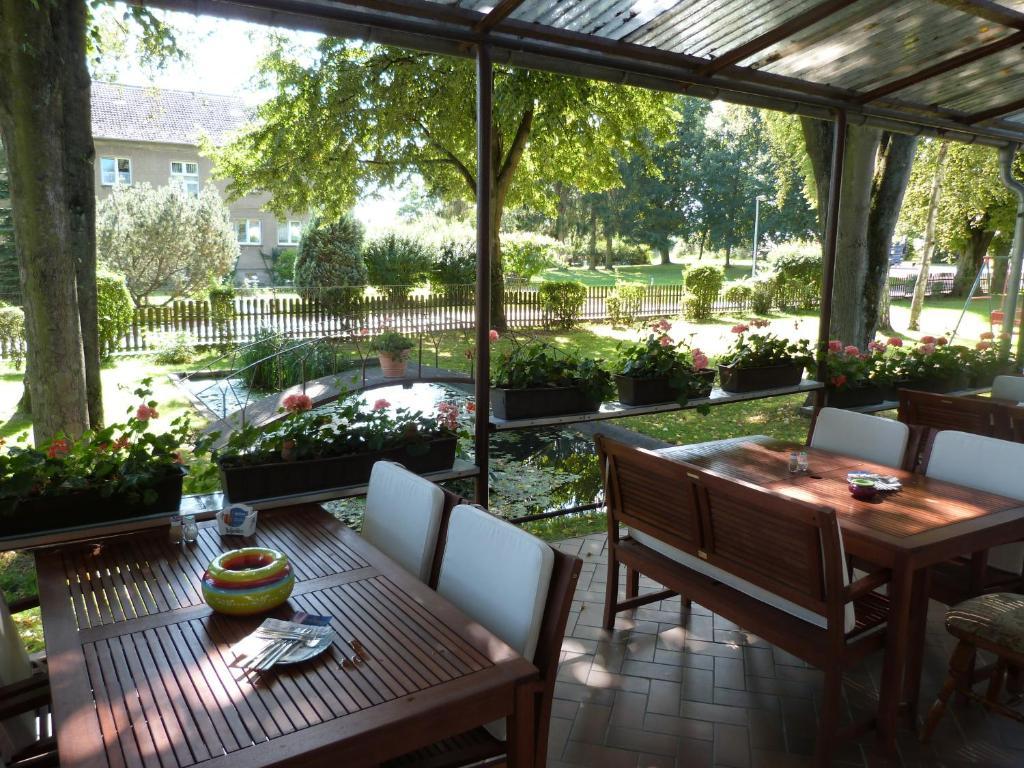 Landhaus Dargelin Hotel Behrenhoff Ngoại thất bức ảnh