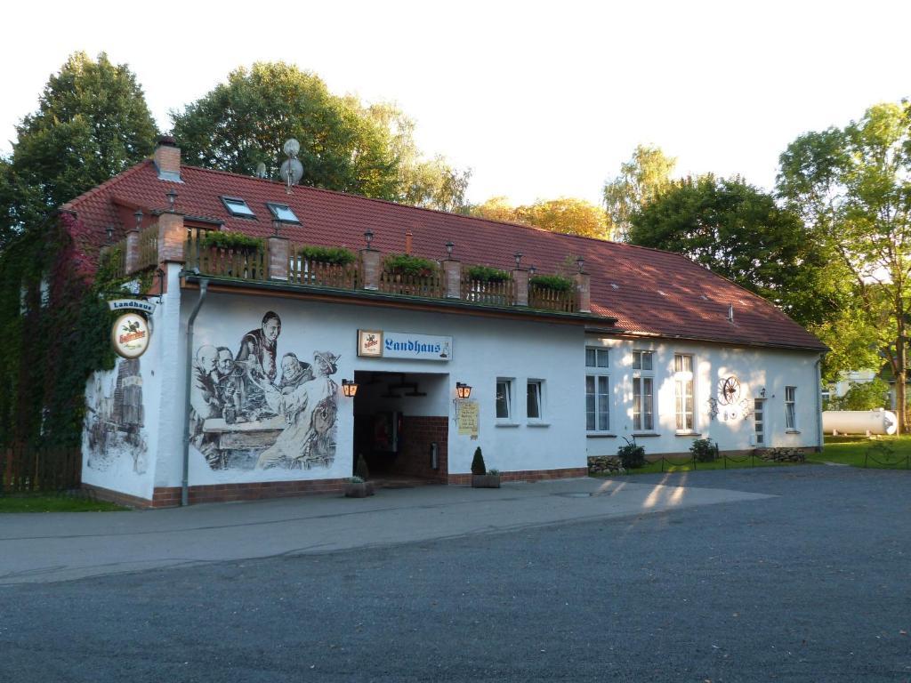 Landhaus Dargelin Hotel Behrenhoff Ngoại thất bức ảnh