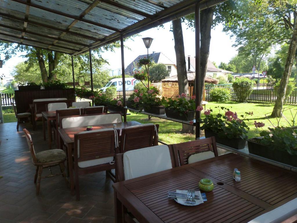 Landhaus Dargelin Hotel Behrenhoff Ngoại thất bức ảnh