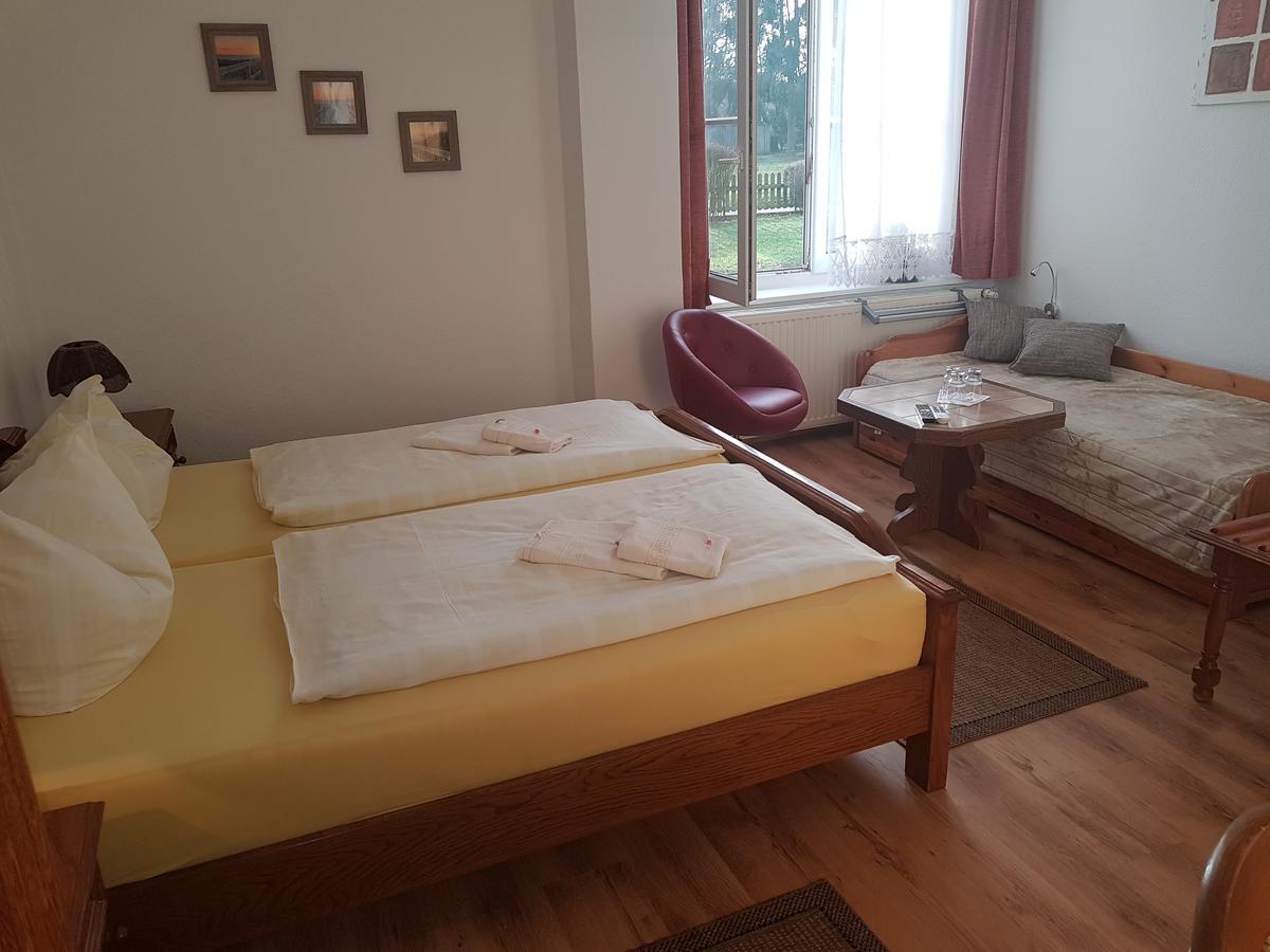 Landhaus Dargelin Hotel Behrenhoff Ngoại thất bức ảnh
