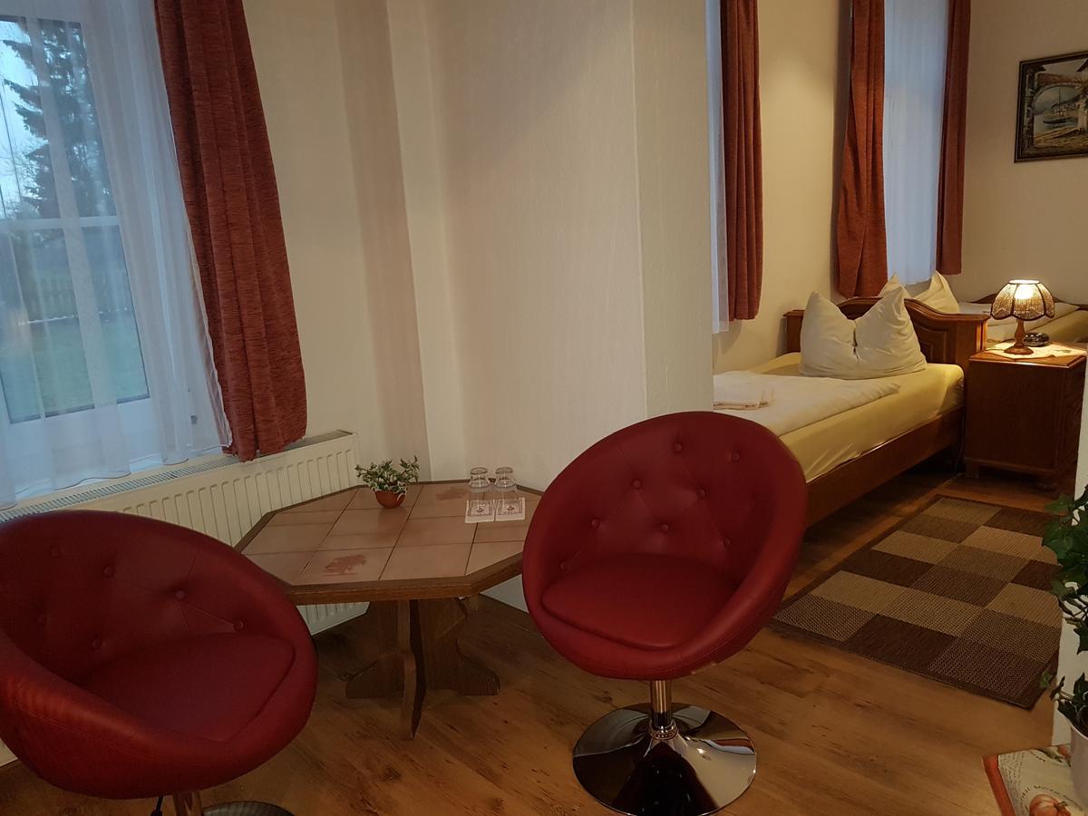 Landhaus Dargelin Hotel Behrenhoff Ngoại thất bức ảnh