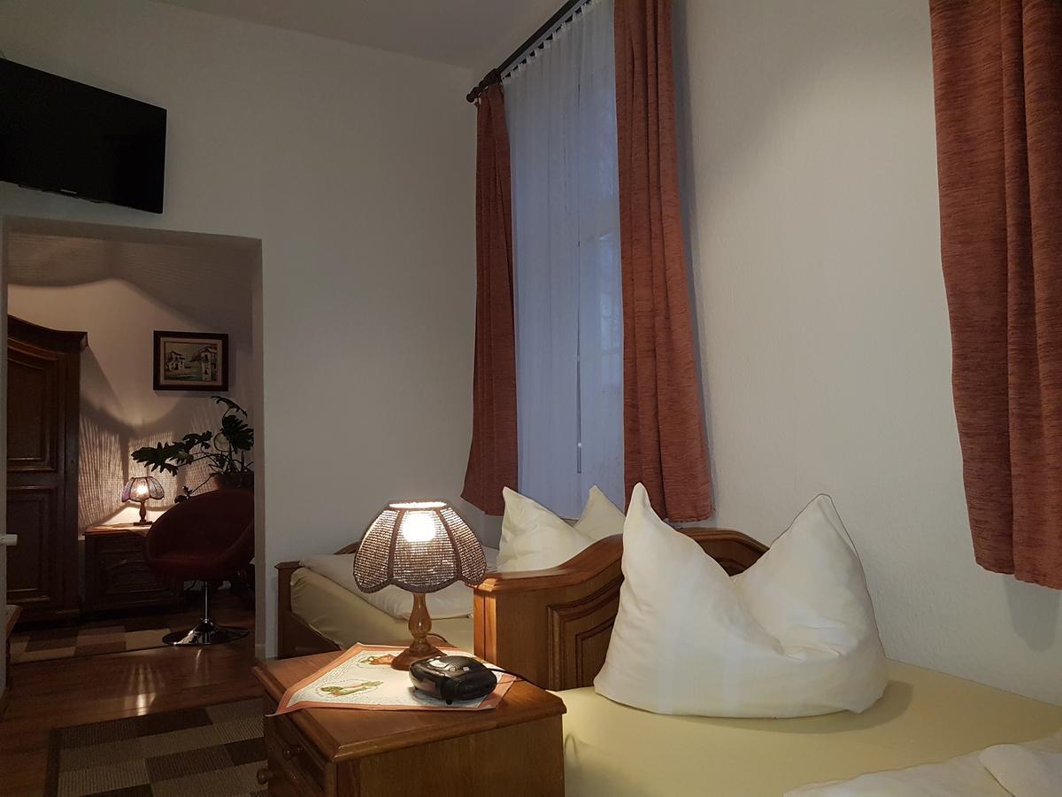 Landhaus Dargelin Hotel Behrenhoff Ngoại thất bức ảnh