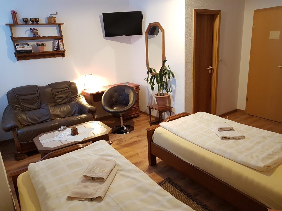 Landhaus Dargelin Hotel Behrenhoff Ngoại thất bức ảnh